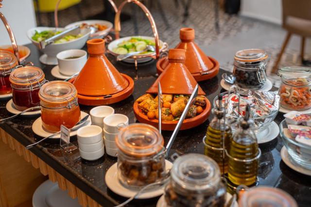 DownTown Hotel Maârif Casablanca By TSA — photo 5