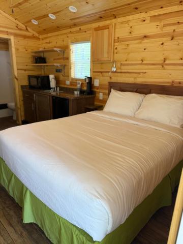 Quechee Pine Valley Campground — photo 17