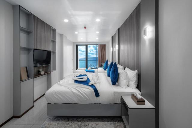 iCom Blue Seaview — photo 2