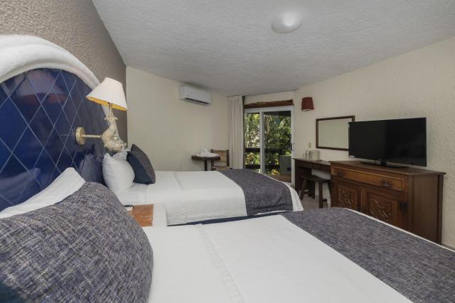 Casa del Mar Cozumel Hotel & Dive Resort with free access to an exclusive beach club — photo 8