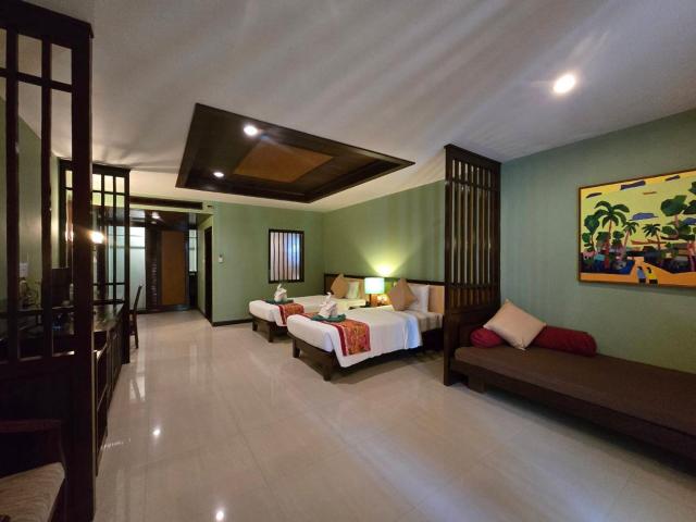 Hotel and Beach Bungalow at Lanta Resort — photo 23