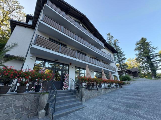 Vila Intre Lacuri in Romania
