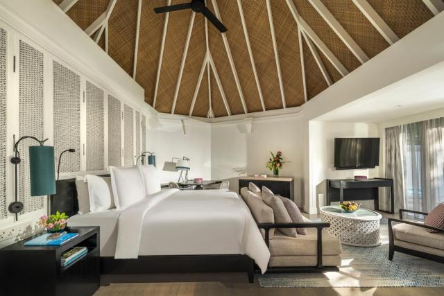 Four Seasons Resort Maldives at Kuda Huraa — photo 6