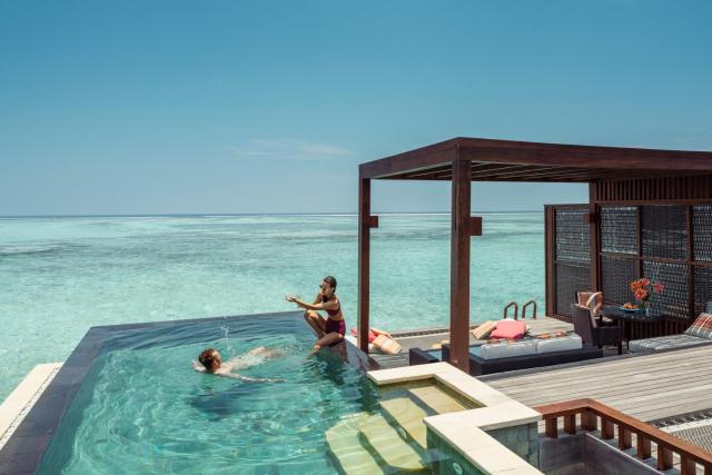 Four Seasons Resort Maldives at Kuda Huraa — photo 15