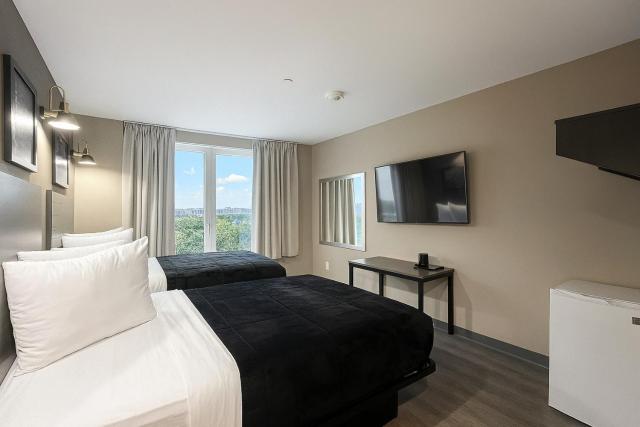 LIV Hotel Bronx - Newly Built — photo 18
