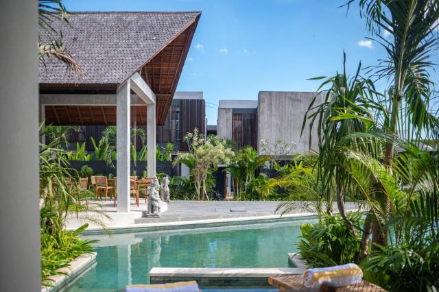 Lokale Pererenan Resort Hotels & Villa — photo 1