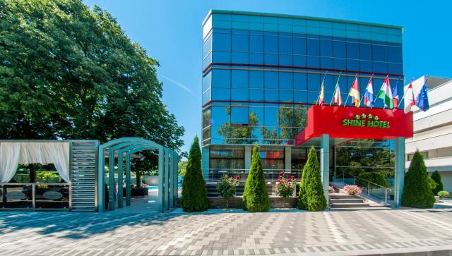 Hotel Boutique Shine in Romania