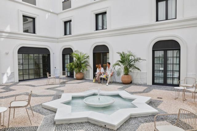 Hotel Bécquer — photo 18