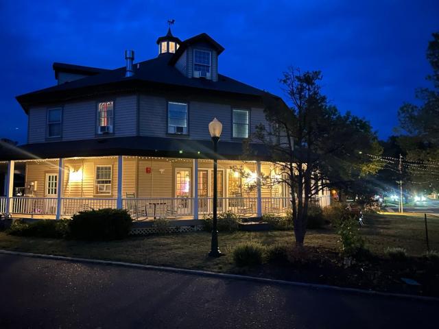 The Currier Inn — photo 21