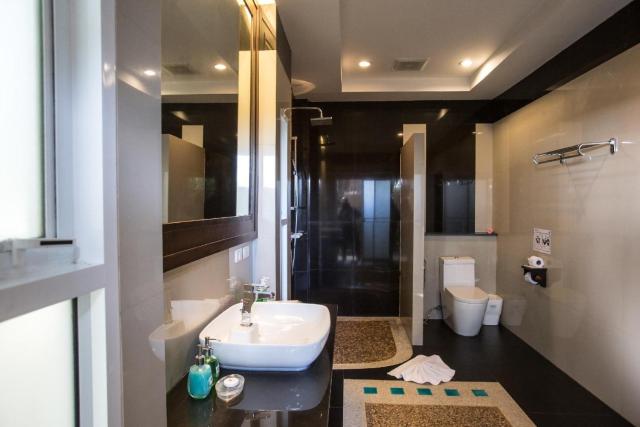 Hotel and Beach Bungalow at Lanta Resort — photo 5