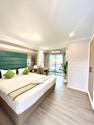 APK Hillview Hotel — photo 1