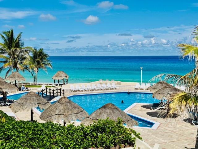 CASA NAMI- Cancún Beachside Suites — photo 1