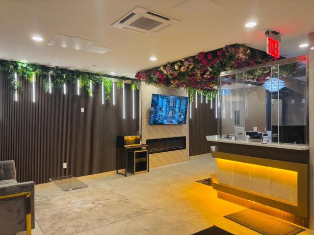 LIV Hotel Bronx - Newly Built — photo 9