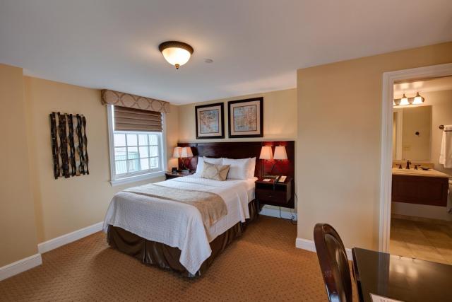 Nassau Inn — photo 7