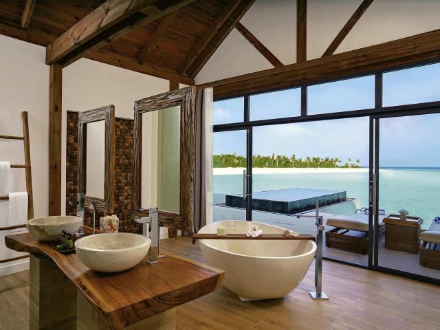 Kuredhivaru Resort & Spa Maldives — photo 2
