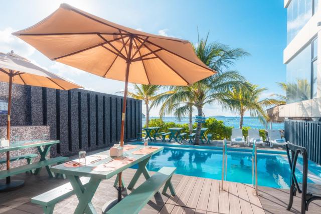 Clarks Exotica Kamadhoo Maldives — photo 14