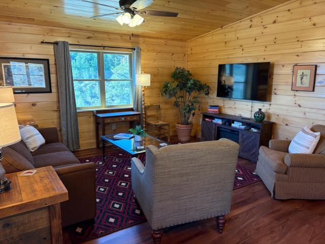 Mt. Lemmon Lodge — photo 9