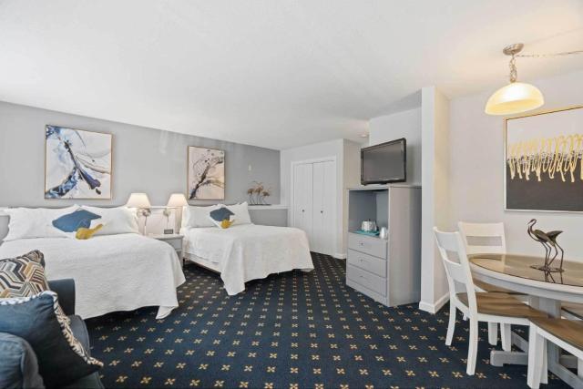 The Niantic Inn — photo 17