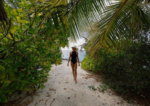 Makunudu Island — photo 21