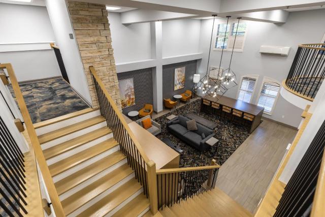 Huntersville Inn & Suites Lake Norman — photo 14
