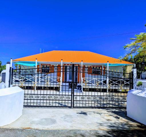 Potcake Villa "Vacation with Heart Villa Donates to Rescue Dogs" — photo 9