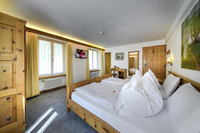 Hotel Suisse, Swiss Alpine Charm — photo 9
