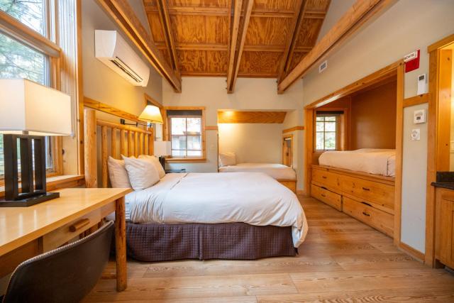 Sleeping Lady Mountain Resort & Spa — photo 11
