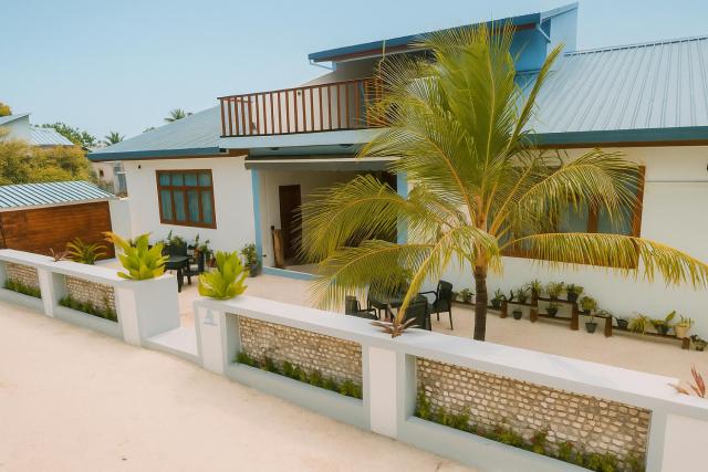 Blue Coral Vashafaru Maldives — photo 1