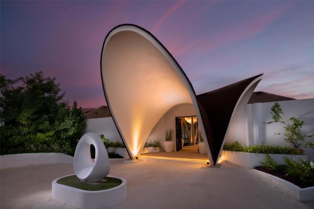 Hilton Maldives Amingiri Resort & Spa — photo 11