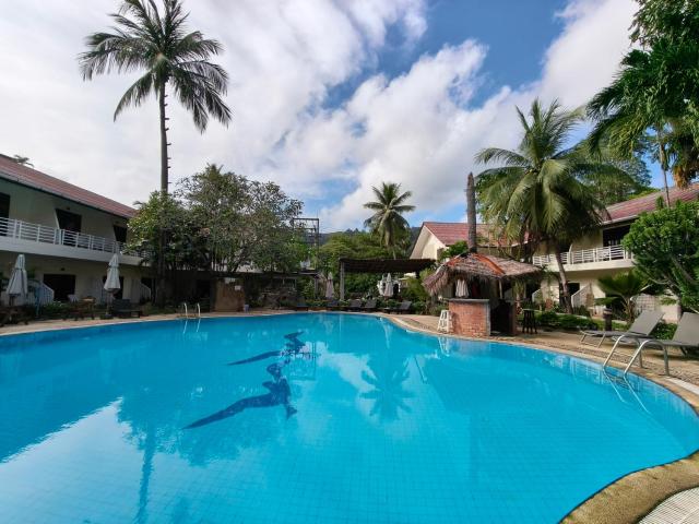 V Beach Resort — photo 2