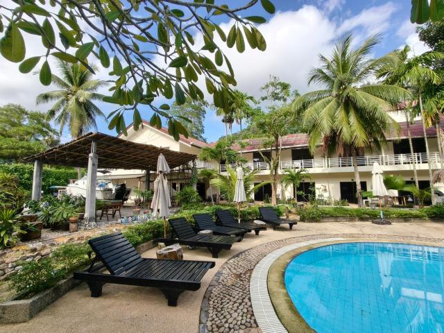 V Beach Resort — photo 4