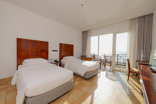 Hulhule Island Hotel — photo 17