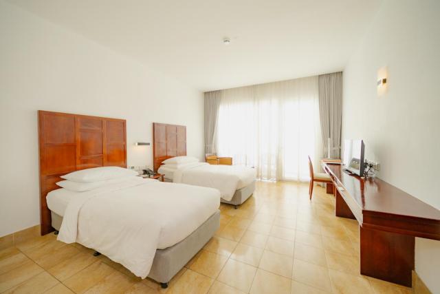 Hulhule Island Hotel — photo 24