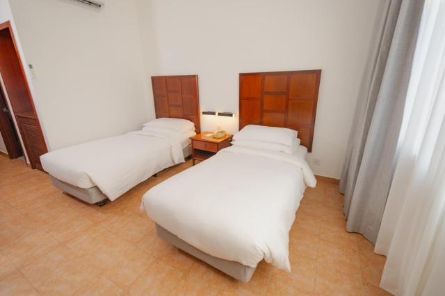 Hulhule Island Hotel — photo 10