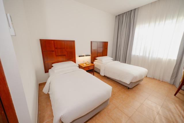 Hulhule Island Hotel — photo 12