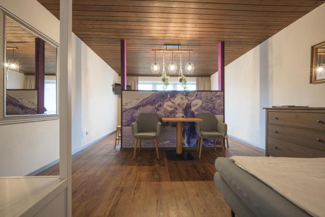 ROJ Rooms & Suites — photo 23