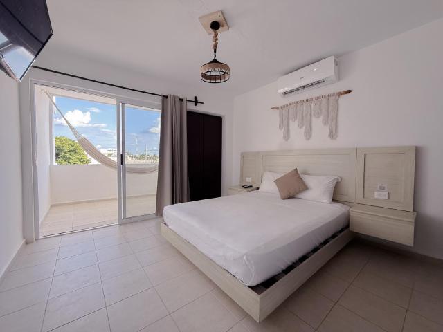Rustic Hotel Isla Mujeres — photo 1