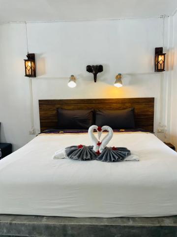 New Harrys Sunset Resort - Klong Nin Beach — photo 13