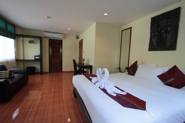 Karon Pool Hotel — photo 9