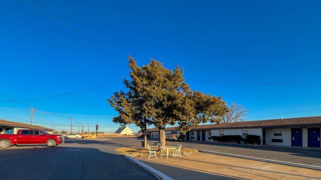 LAMESA MOTEL — photo 16