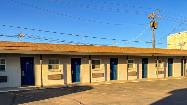 LAMESA MOTEL — photo 13