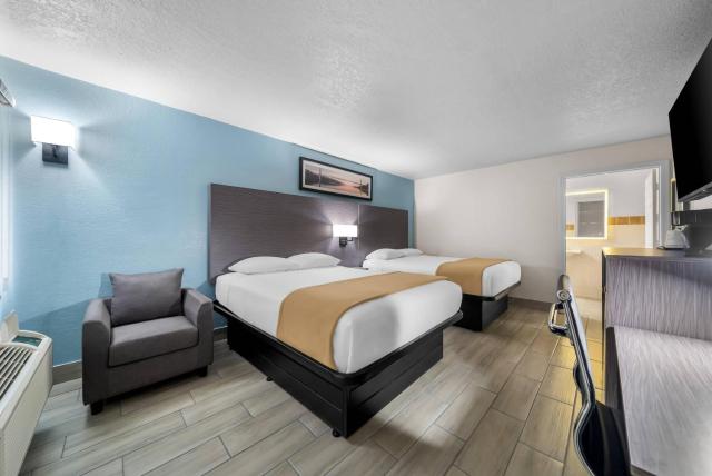 Royale Inn — photo 11
