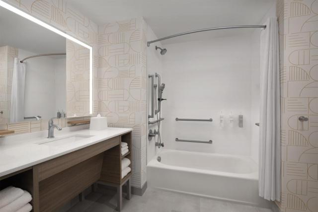 Home2 Suites By Hilton Syracuse Liverpool Airport Area — photo 3