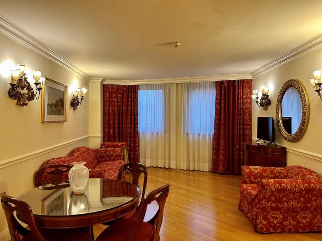 Torre Dell'Orologio Signature Residence — photo 19