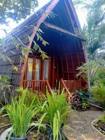 Villa Raflesh Inn By Four G — photo 16