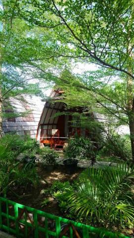 Villa Raflesh Inn By Four G — photo 9
