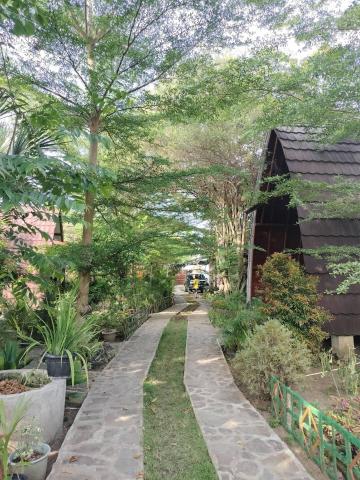 Villa Raflesh Inn By Four G — photo 6