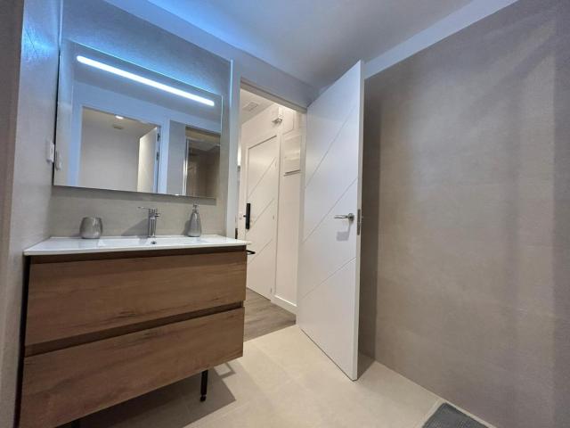Sarria Living La Vaguada Suites — photo 20