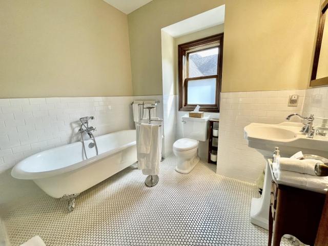 Dartmouth House Inn — photo 15