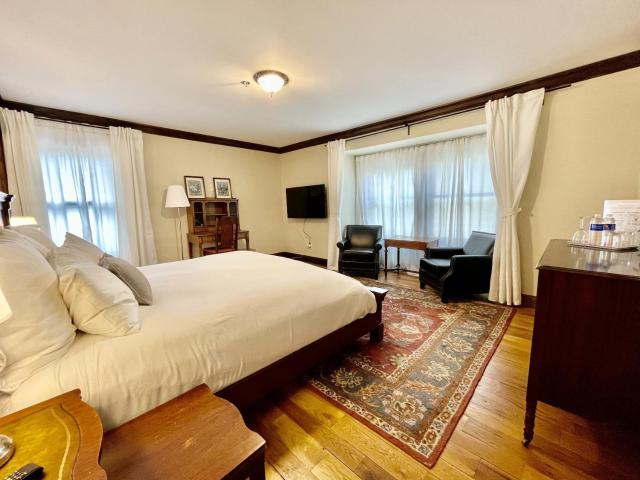 Dartmouth House Inn — photo 10